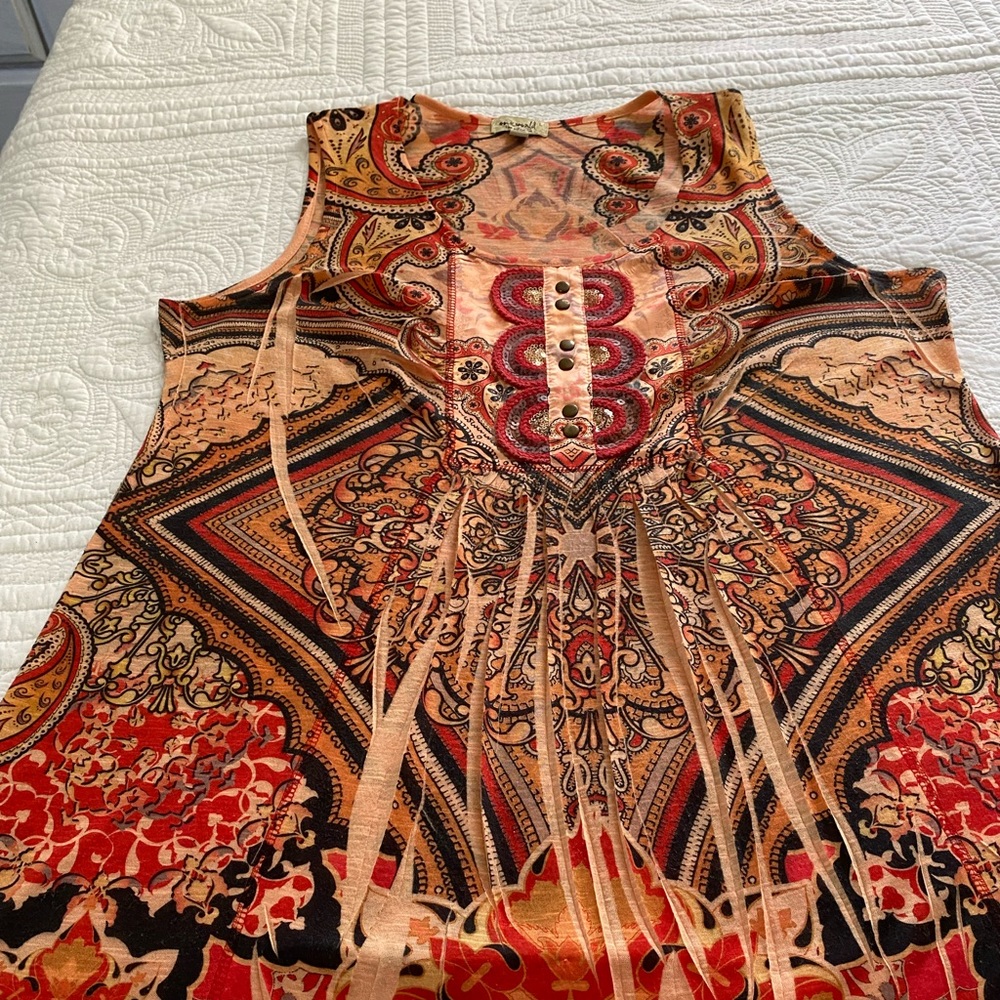 Women’s sleeveless blouse
